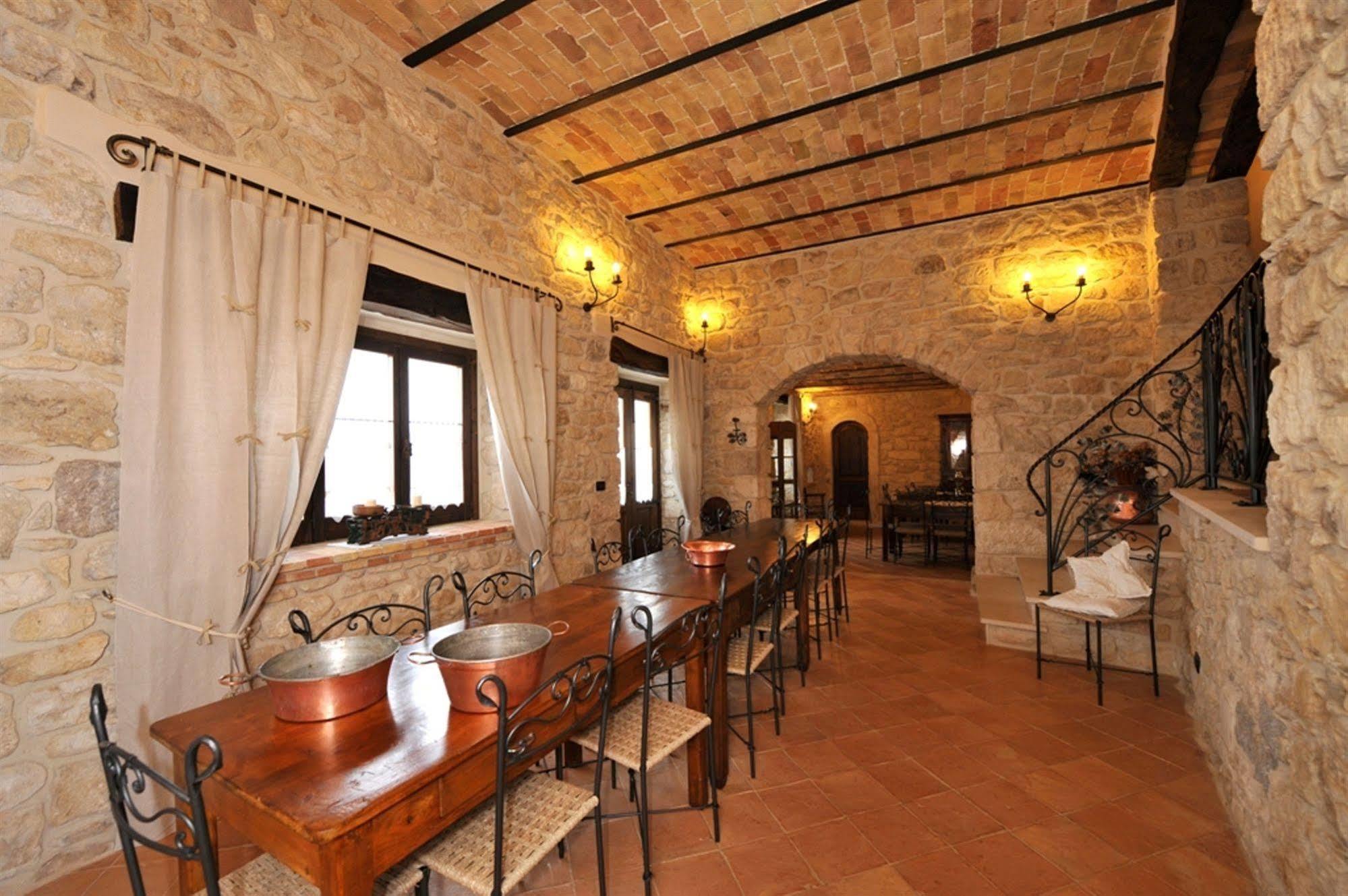 Agriturismo Borgo San Martino Abbateggio Exterior foto